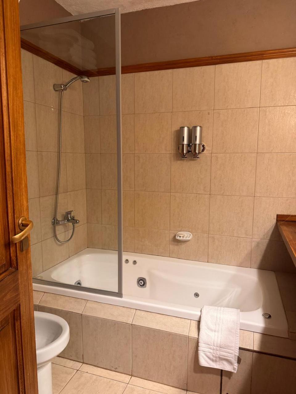 סן קרלוס דה ברילוצ'ה Arelauquen Bungalows & Suites מראה חיצוני תמונה